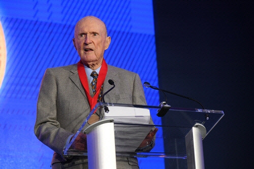 줄리언 로버트슨         연합뉴스.